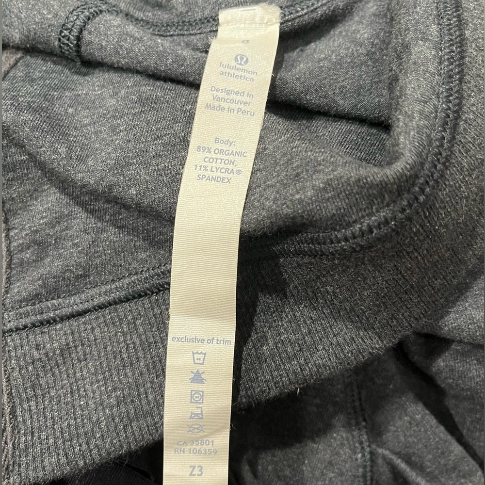 Lululemon Refresh Grey Snap Up Jacket Small - image 3
